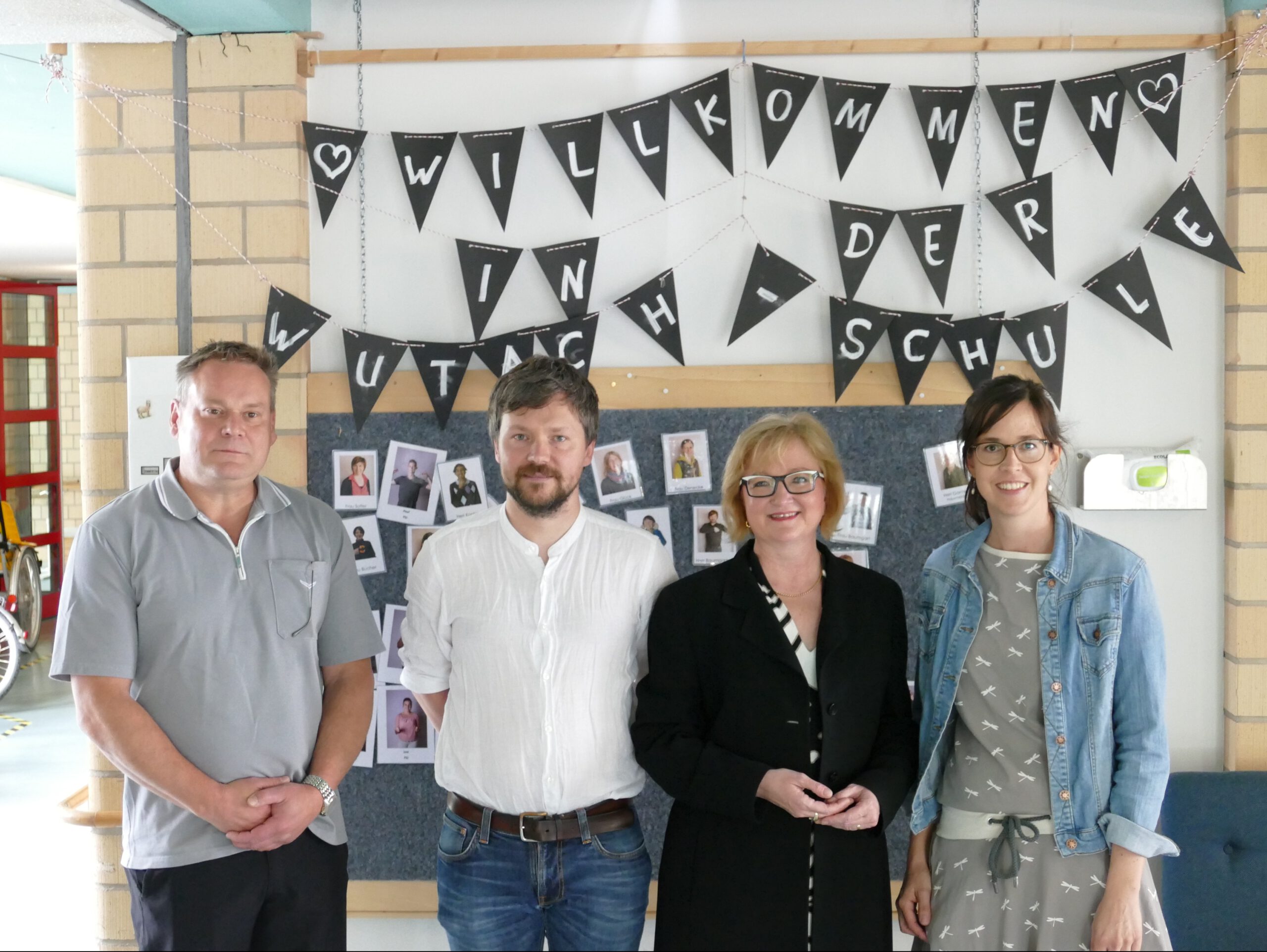 Schulbesuch von Landtagsabgeordneter Frau Hartmann-Müller